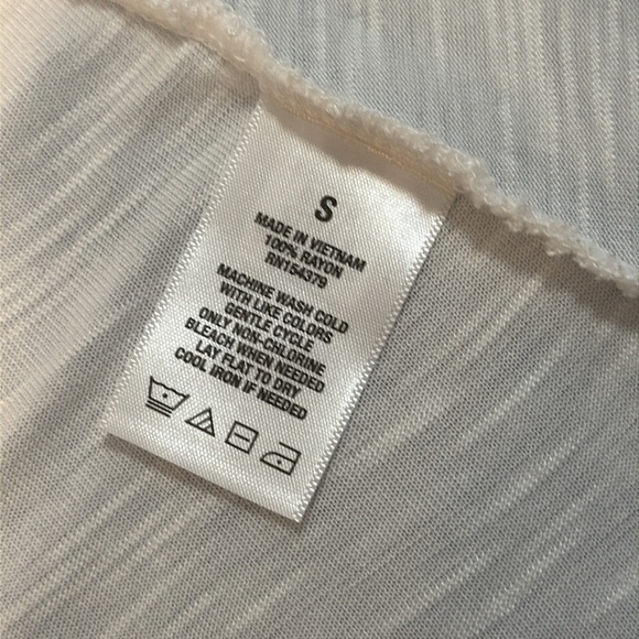 Aeropostale Spaghetti Strap Ruffle White Sleeveless Blouse Women’s Size Small - Picture 7 of 8